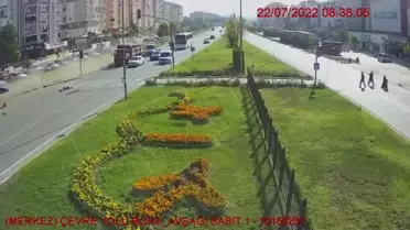 Çorum'da Vatandaşlar, Sık Sık Kaza Yaşanan Kavşakta Önlem Alınmamasına Tepki Gösterdi