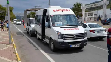 Yalova'da 3 araçlık zincirleme kazada 1 kişi yaralandı