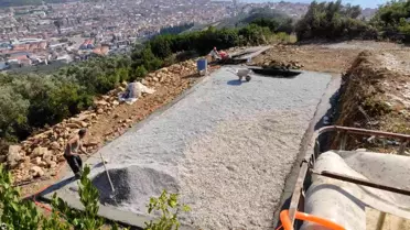 Gemlik'te tarım arazilerine giden yollar yenileniyor