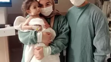 Kalp nakliyle hayata tutunan Asel'in babasından organları bağışlanan adaşının ailesine fotoğraf