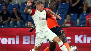 UEFA Avrupa Konferans Ligi: Başakşehir: 0 Royal Antwerp: 0 (Maç devam ediyor)