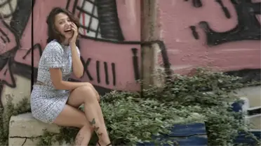 Şarkıcı Zeynep Bastık'tan hayranlarını mest eden dans!