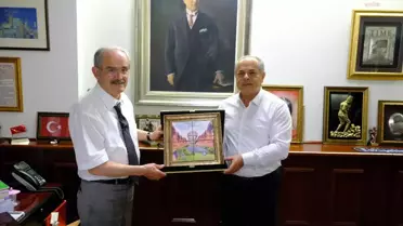 Kemerhisar Belediye Başkanı Oya'dan Yılmaz Büyükerşen'e Ziyaret