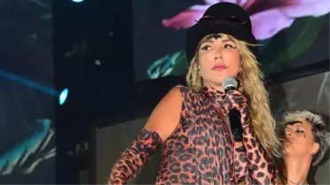 Meslektaşlarına meydan okuyan Hande Yener'den iddialı sözler: Bana ancak kıyafette rakip olabilirler