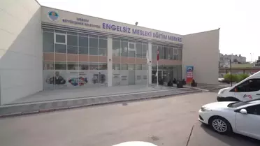 Mersin Büyükşehir'in İşitme Engellilere Yönelik Ücretsiz Bilgisayar Kursu Sürüyor