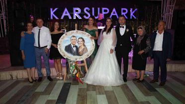 Sanatçı ruhlu baba Gülpınar'dan dünyaevine giren kızına duygulandıran hediye
