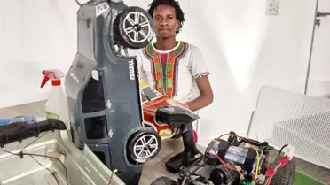 Namibya'da Kendi Kendini Yetiştiren Genç Mühendisler Yeni Fırsatlar Peşinde