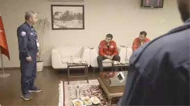 Selçuk Bayraktar'ın ikinci pilot koltuğunda olduğu Hürkuş, Akıncı ile kol uçuşu yaptı (2)