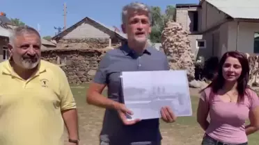 Muş'a Giden Garo Paylan, Tarihi Manastırın Ahır Olarak Kullanılmasına Tepki Gösterdi: 'Her Türlü İnanca Böyle mi Saygılısınız'