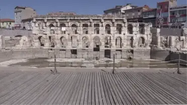 UNESCO gönüllüleri, Sarıkaya Roma Hamamı'nda temizlik çalışması yaptı