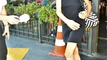 Uzun bir süre sonra ilk kez geçtiğimiz günlerde görüntülenen Özgü Namal'dan hayranlarını sevindiren poz