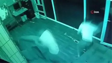 Esenyurt'ta köpeği ile şakalaşırken nereye kaçacağını şaşırdı