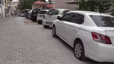 Bilecik'te aynı sokağa park edilen 11 aracın lastikleri kesildi