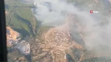 Manisa'nın Soma ilçesine bağlı Kızılören Mahallesi'nde başlayan yangın, ekiplerin hem karadan hem havadan müdahalesi ile kısmen kontrol altına alındı.
