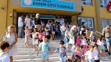 Okulda ziller Aydın'ın kurtuluş yıl dönümü için çaldı