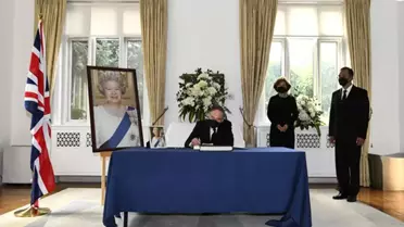Çin Cumhurbaşkanı Yardımcısı, Kraliçe Iı. Elizabeth'in Vefatı Üzerine İngiltere Büyükelçiliğini Ziyaret Etti