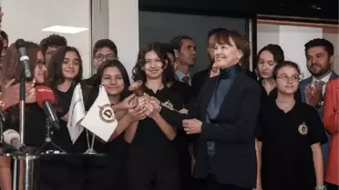 Demirören Medya Lisesi'nde ilk ders zili çaldı