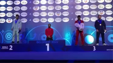 Milli güreşçi Burhan Akbudak, dünya şampiyonu oldu