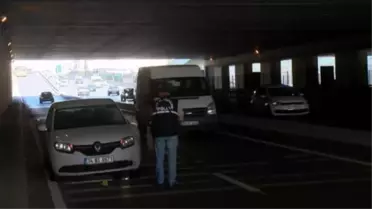 Beylikdüzü'nde korkunç kaza! Otomobilin altına sıkışan yaya 300 metre sonra fark edildi