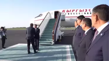 Çin ve Kırgızistan liderleri, Şanghay İşbirliği Örgütü Zirvesi'nde görüştü