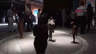TROYA KÜLTÜR YOLU FESTİVALİ, 'TROYALILAR GELDİ' KORTEJİYLE BAŞLADI