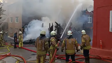 Beykoz'da 2 katlı ahşap evde yangın çıktı