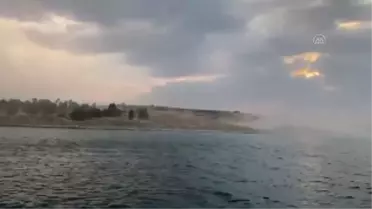 Van Gölü'ndeki Adır Adası'nda çıkan yangın kısmen kontrol altına alındı