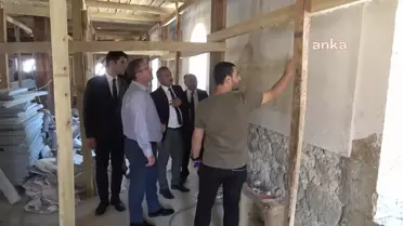 Yozgat'ta Restore Edilen Caminin Duvarlarında Orijinal Resim ve El Yazmaları Ortaya Çıktı