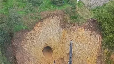 ORDU'DA YOL ÇALIŞMASINDA YER ALTI MAĞARASI BULUNDU