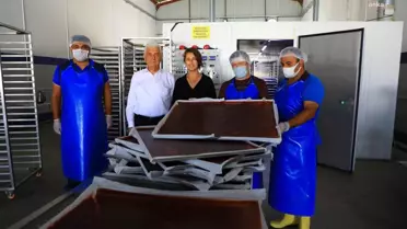 Muğlalı Üretici, Büyükşehir Belediyesi'nin Kurduğu Meyve Sebze Kurutma Tesisi ile Kazancını Artırıyor