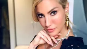 Çağla Şıkel'in Ablasını Görenler Şaştı Kaldı!