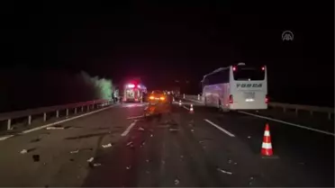 Bursa'da kamyona arkadan çarpan otomobilin sürücüsü öldü