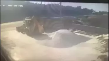 Antalya'da iki otomobilin çarpıştığı kazada 1 kişi öldü, 4 kişi yaralandı