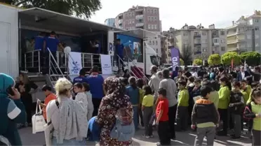 Karaman'da öğrenciler deprem bilincini eğitim tırında öğreniyor