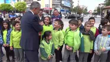 Elazığ haberi: Vali Akkoyun memleketi Elazığ'da yaşanan depremi simülasyon tırında birebir yaşadı