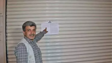ÖNÜNDE EVLAT NÖBETİNİN SÜRDÜĞÜ HDP İL BİNASI MÜHÜRLENDİ -