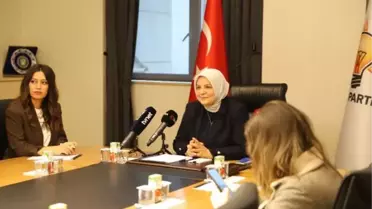 AK Parti'li Keşir: Bugün kızların yüzde 49,5'i üniversiteye gidebiliyor