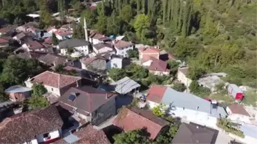 Tescilli Çukurören biberi acısının yanında görüntüsüyle de ünlü