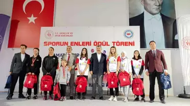 Başkan Akçadurak'a sporun enleri ödül töreninde teşekkür
