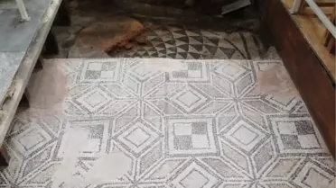 Discovery in Santa Claus Church: His grave and where he stood were found