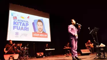 Balıkesir yerel haberi... Şair Uğur Arslan Altıeylül Kitap Fuarında