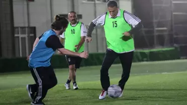 Sinop gündem haberi... Sinop Valisi gençlerin halı saha maçı teklifini kırmadı