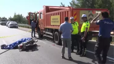 Son dakika haberi... Karayolunda temizlik yapan kamyona arkadan çarpan genç kadın hayatını kaybetti