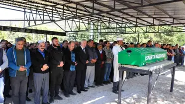 Kazada hayatını kaybeden genç kurye toprağa verildi