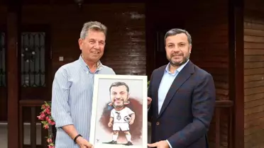 Kocaispir'e TSYD jesti: 'Evimin en güzel köşesine bunu asacağım'