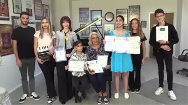 Piyanoyla başlayan yolculukları uluslararası sahnelere açılıyor