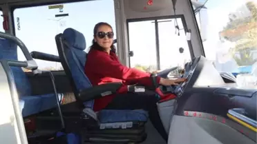 2 ÇOCUK ANNESİ AYLİN, ÇOCUKLUK HAYALİNİ GERÇEKLEŞTİRİP SERVİS ŞOFÖRÜ OLDU