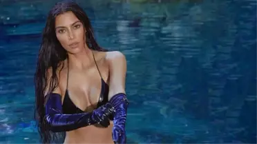 Kim Kardashian ilişkiye girdiği en ilginç yeri anlatarak bir kez daha adından söz ettirmeyi başardı