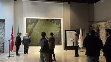İtalyan çağdaş sanatçı Mirabella'nın 'Güneşi Keşfediyorduk' eseri TİEM'de sergileniyor