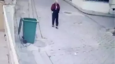 Son dakika haber: 2 gündür aranan yaşlı adam evinin karşısındaki metruk evde ölü bulundu